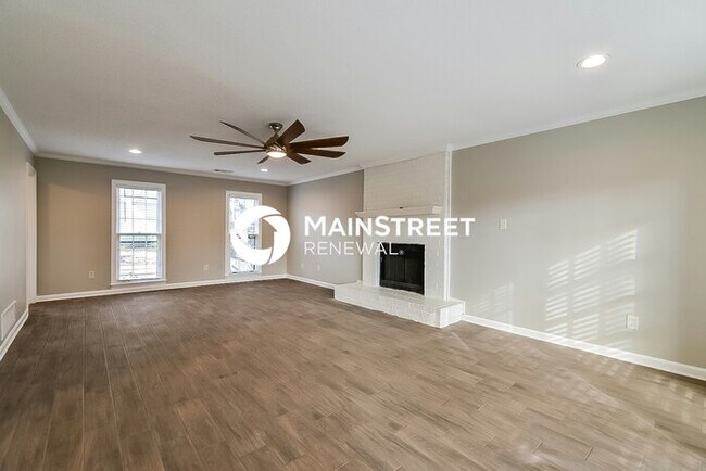 Building Photo - 4 Bedroom Pet-Friendly Home in CORDOVA, TN with Main Street Renewal