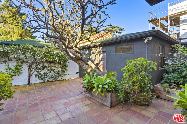 Foto del edificio - 4182 Irving Pl