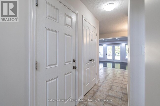 Building Photo - 35 Amsterdam Crescent