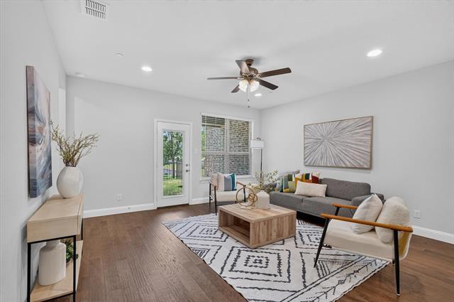 Foto del edificio - 2873 Creekway Dr