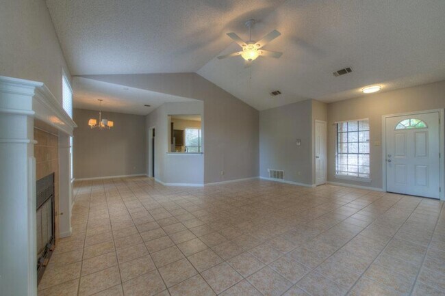 Building Photo - 1710 Woodwind Ln