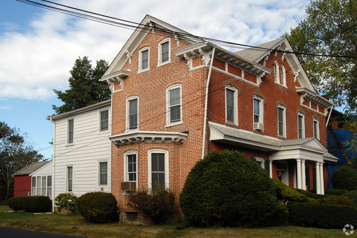 Building Photo - 250 S State St