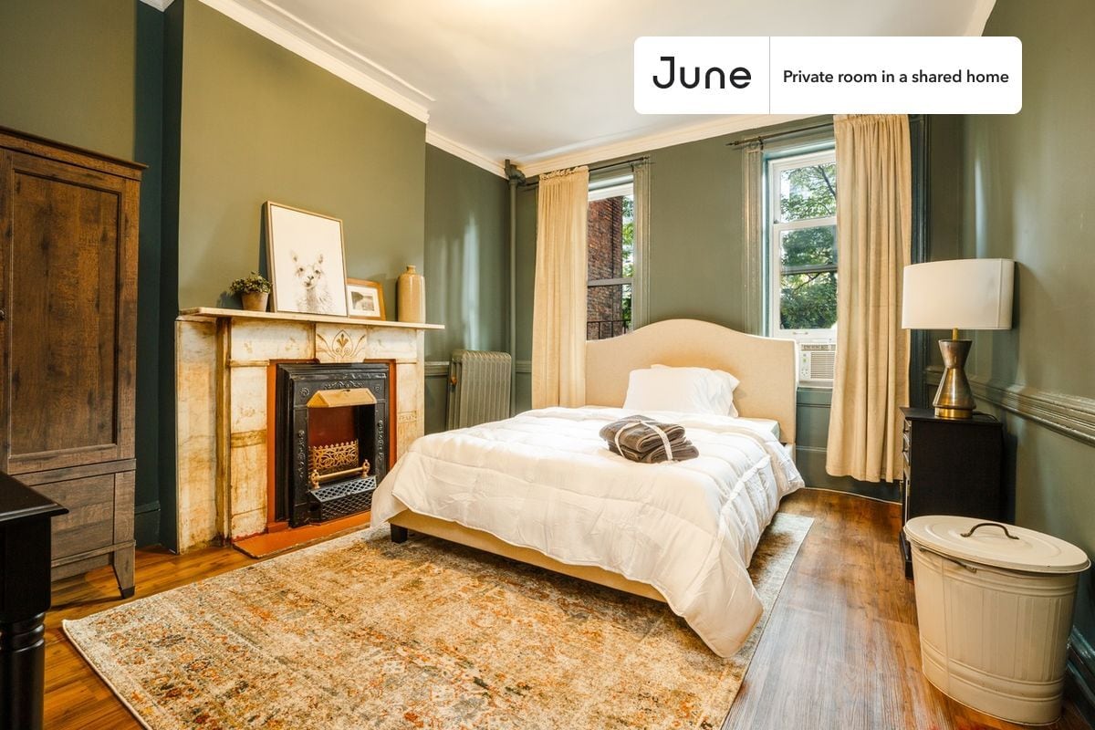 Primary Photo - Room in Shared 5 bed/1 bath home