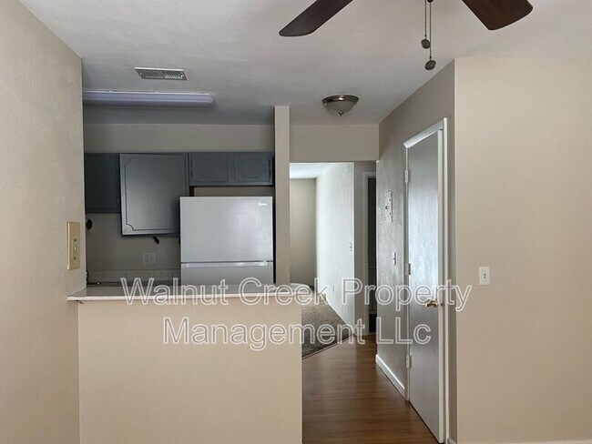 Foto del edificio - 2102 Tower Blvd