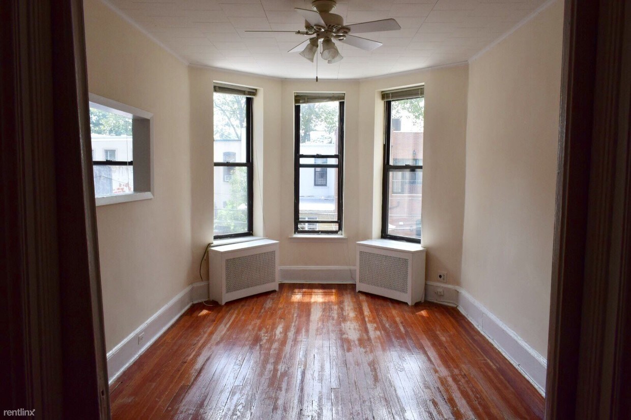 Primary Photo - 634 Bay Ridge Pky