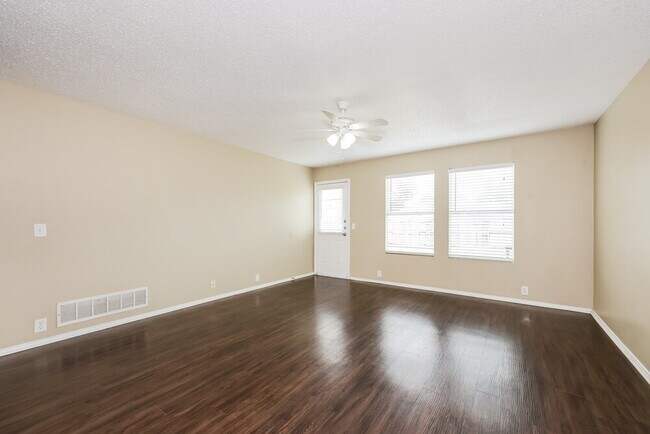 Building Photo - 9727 Whistler Dr