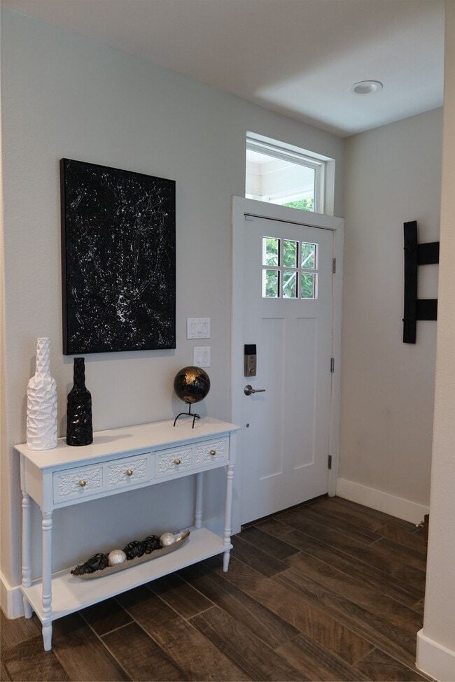 Foto del edificio - 1511 E Sandalwood Ln