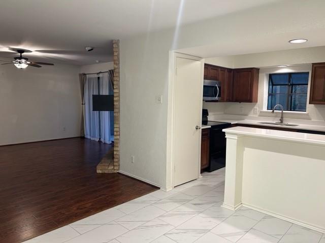Foto del edificio - 15221 Berry Trail