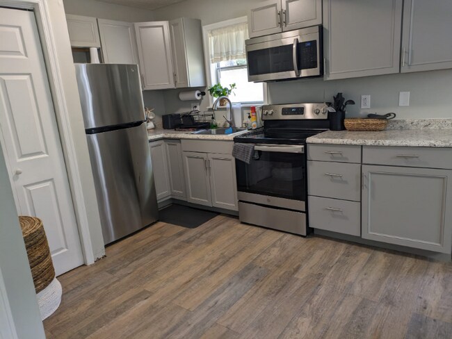 Foto del edificio - 8963 Deerfield Rd