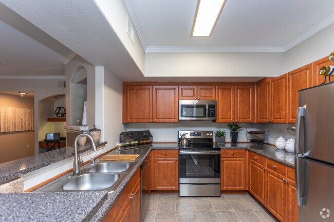 2BR, 2BA - 1280 SF - Creekside at Palmer Park