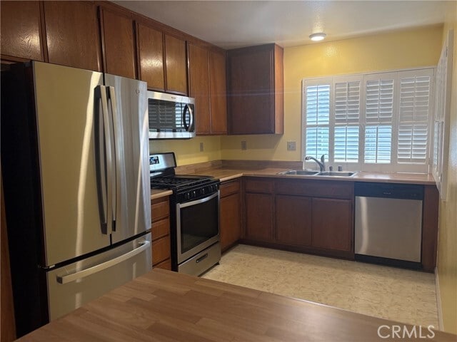 Building Photo - 2470 Coventry Cir