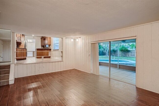 Building Photo - 12908 Mia Circle