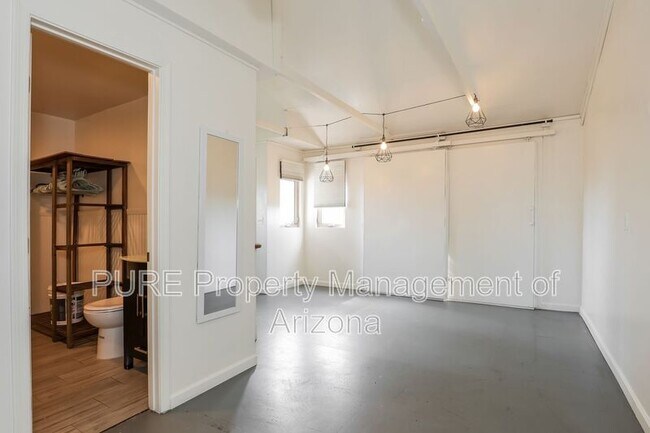 Foto del edificio - 2925 N 15th Dr