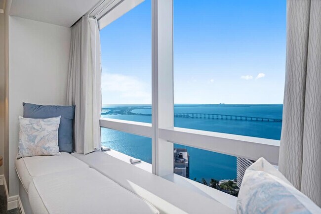 Foto del edificio - 1435 Brickell Ave