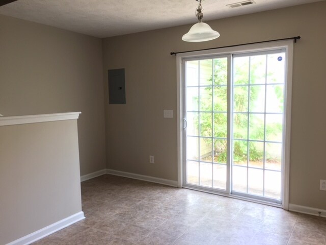 Foto del edificio - Centrally Located Murfreesboro Townhome