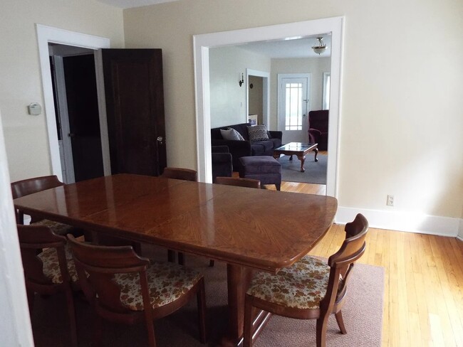 Dining room - 312 Broad St