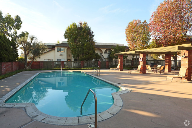 Piscina - La Casitas Apartments