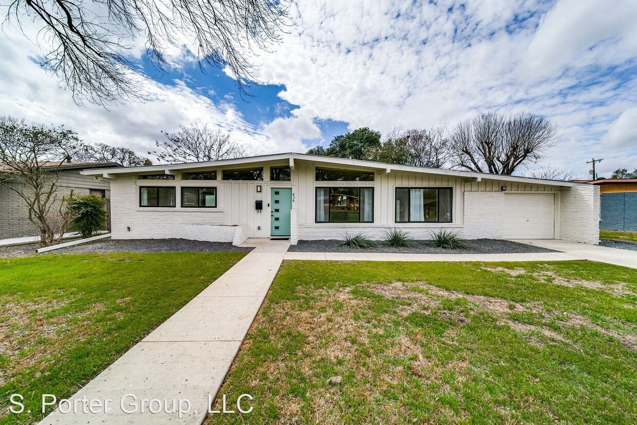 Primary Photo - 3 br, 2 bath House - 434 Tophill Rd