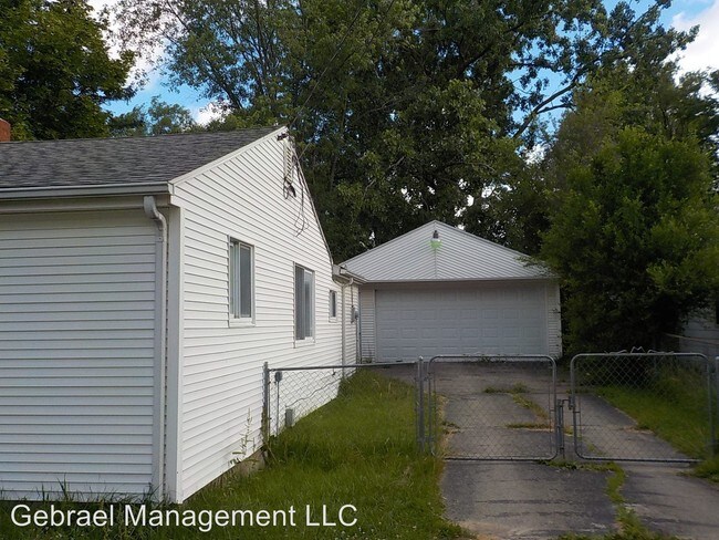 Building Photo - 1490 Maria St