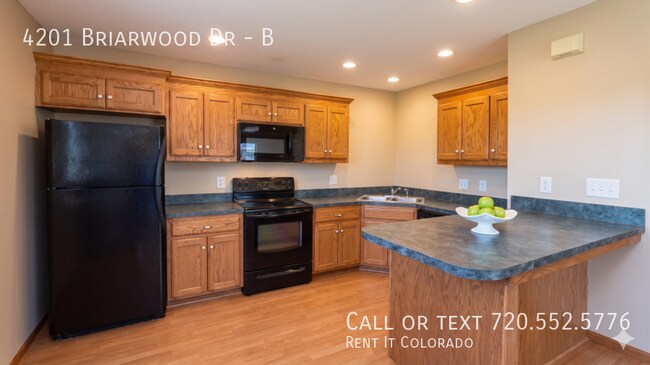 Foto del edificio - 4201 Briarwood Dr