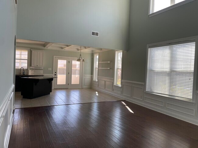 Building Photo - 155 Tahoe Drive