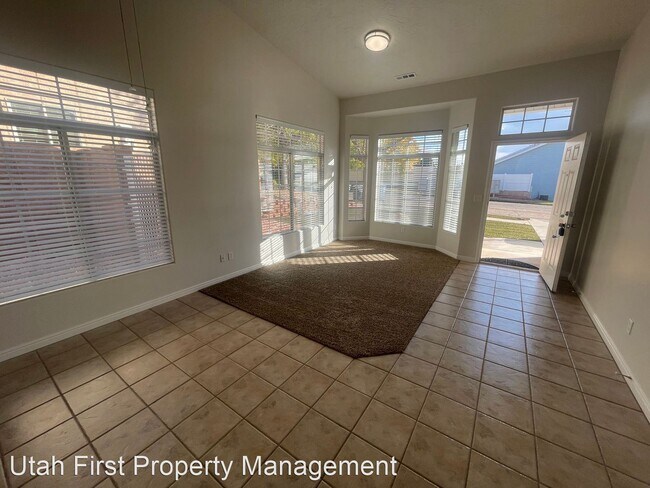 Foto del edificio - 2 br, 1.5 bath House - 144 s 6250 W