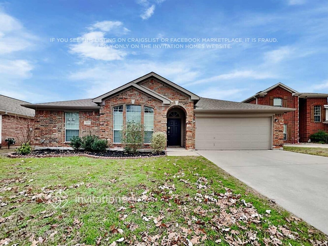 Foto principal - 5609 Parkplace Dr