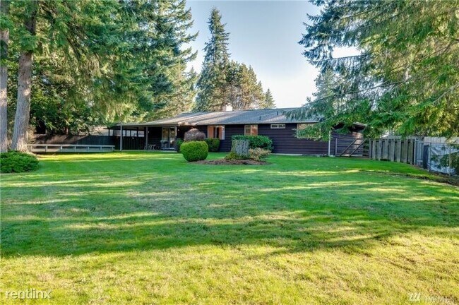 Building Photo - 4 br, 2 bath House - 3818 Palm Ct SE