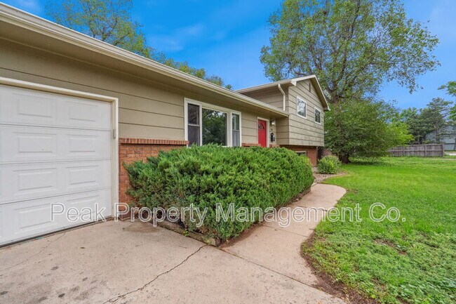 Building Photo - 1512 Brentwood Dr