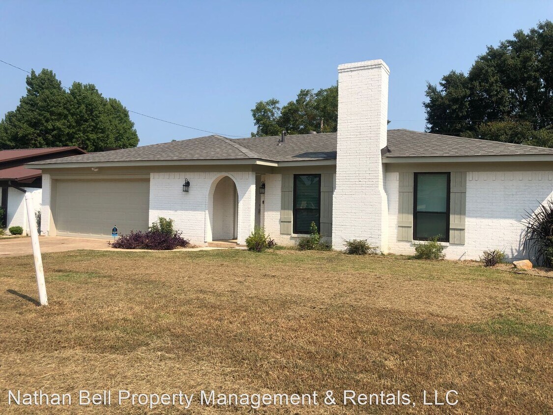 Foto principal - 3 br, 2 bath House - 3465 Fargo Dr