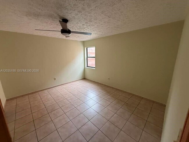 Foto del edificio - 6055 W 19th Ave