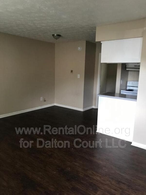 Photo - 1972 Cambridge Dr Apartment