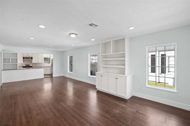 Foto del edificio - 4502 Rockwood Dr
