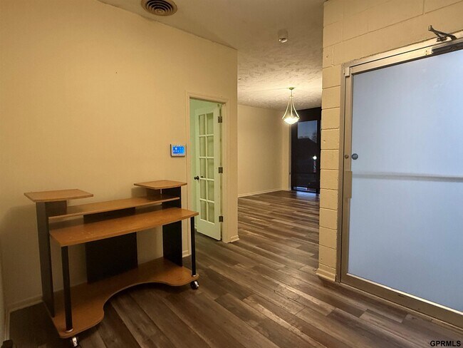 Foto del edificio - 110 E Mission Ave