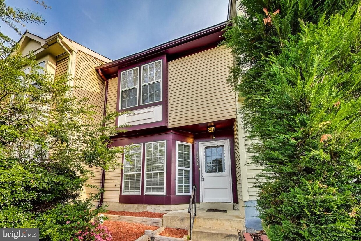Primary Photo - 18032 Olde Port Ln