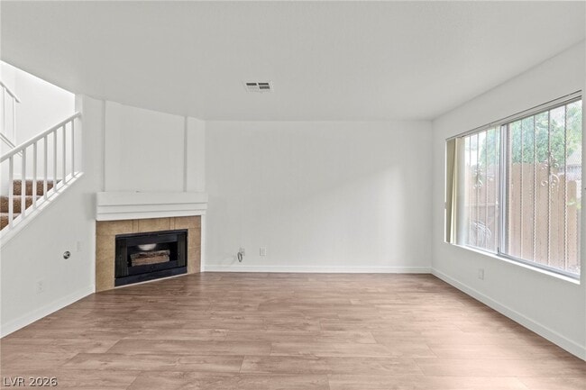 Building Photo - 2212 Silver Pine Dr