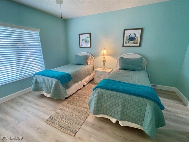 Foto del edificio - 784 Willowbrook Dr