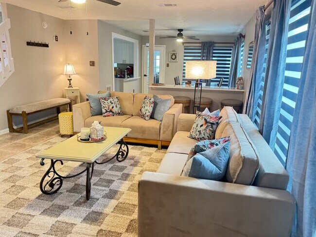 Foto del edificio - 12319 Grove Meadow Dr