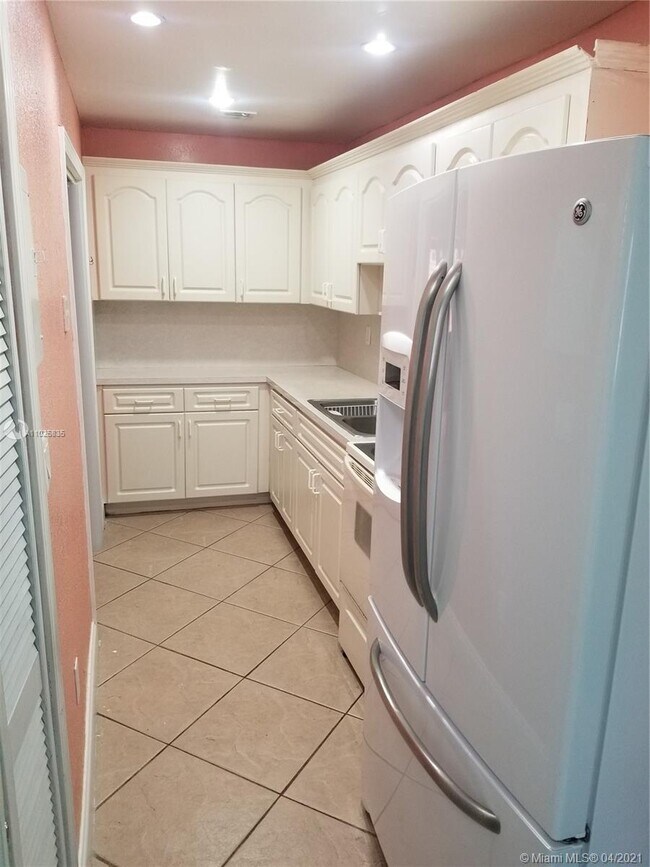 Building Photo - 6957 W 7th Ave