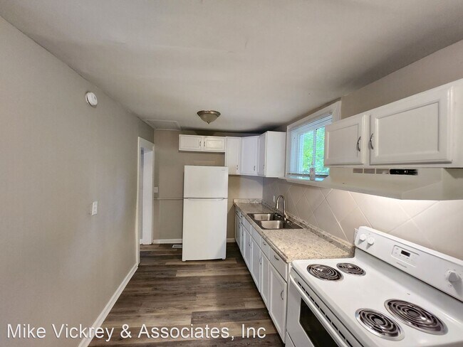 Foto del edificio - 4 br, 2 bath House - 212 Metcalf St