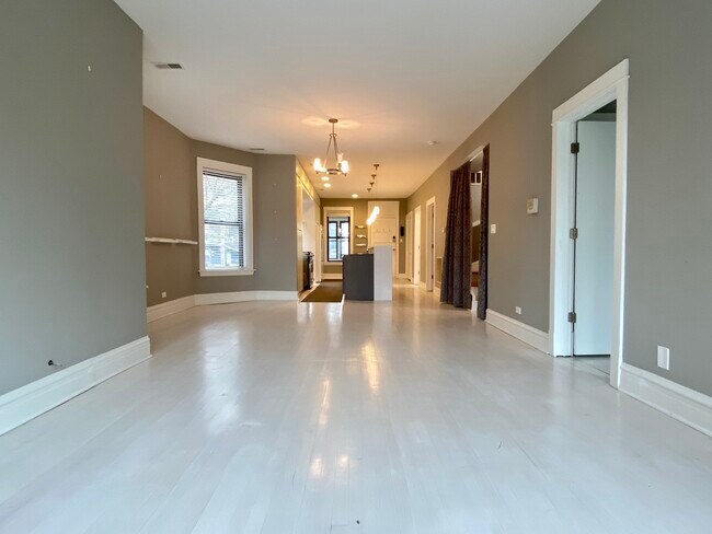 Foto del edificio - 852 N Fairfield Ave