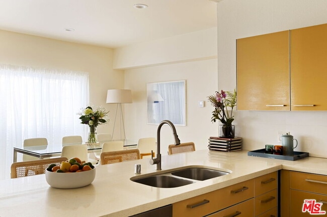 Building Photo - 1717 Malcolm Ave