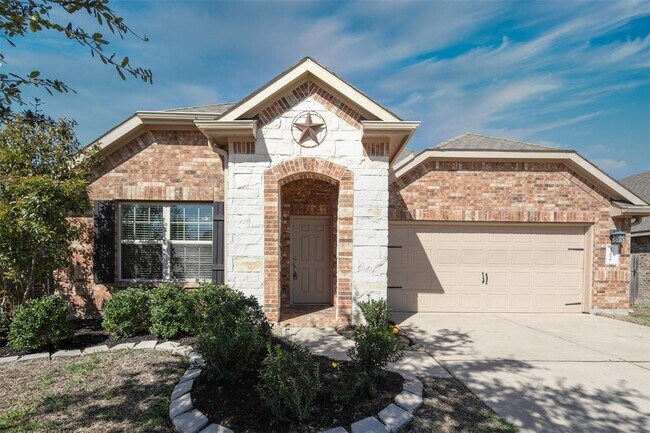 Building Photo - 23626 Legano Dr