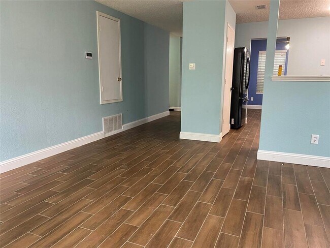 Building Photo - 5416 New Castleton Ln