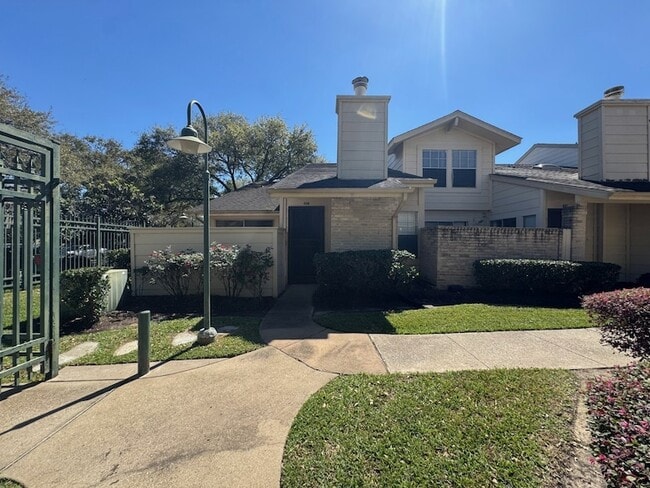 Photo - 13002 Leader St Apartment