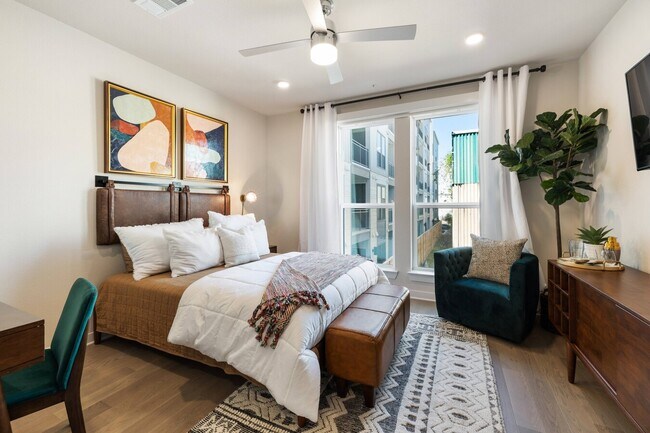 Foto del edificio - Score Big: Get Up to 8 Weeks FREE Rent!