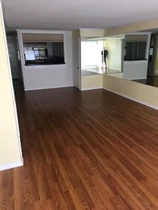 Living room - 6000 N Brookline Ave