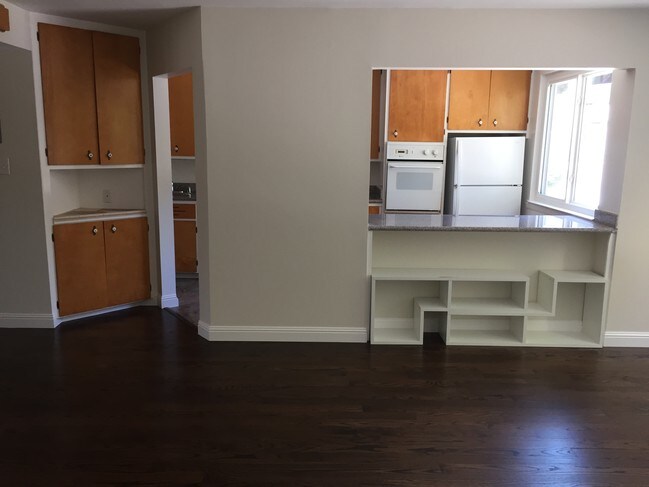 Foto del edificio - 315 Roosevelt Way