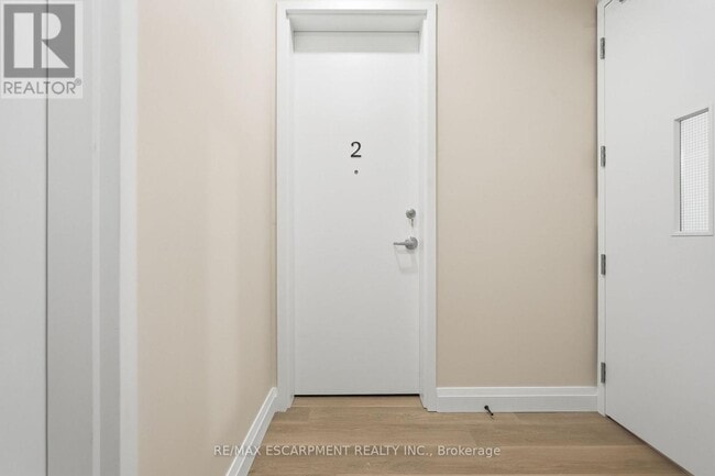 Photo du bâtiment - 231 Park St N