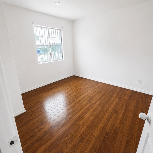 Foto del edificio - 3321 W 63rd St